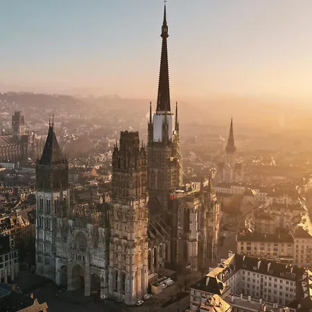 Chez Guillaume - Jungle Renove Balneo A La Gare