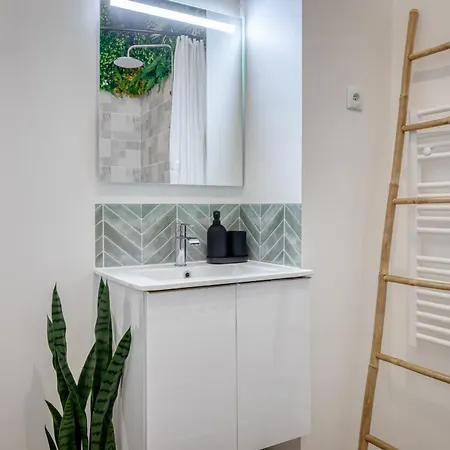 Chez Guillaume - Jungle Renove Balneo A La Gare Rouen