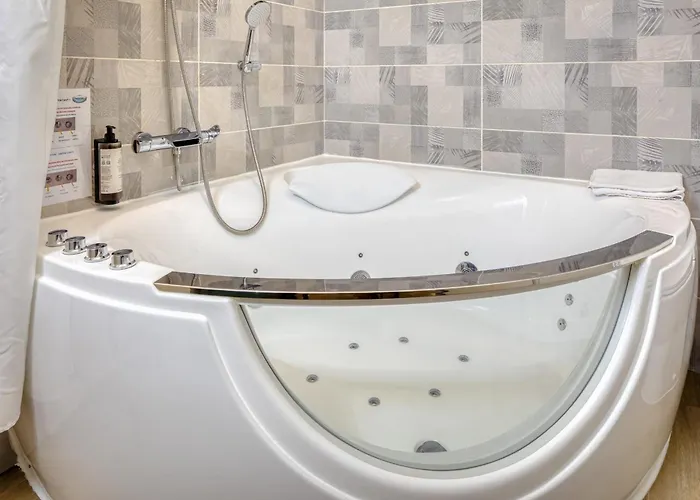 Chez Guillaume - Jungle Renove Balneo A La Gare Apartmán *